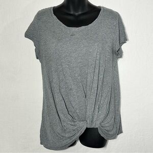 Maurices Grey Twist Front Knot Hem Short Sleeve T-Shirt Top Women’s Size Large